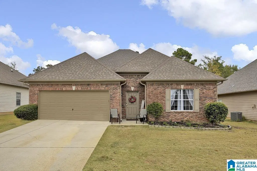 813 Savannah Ln