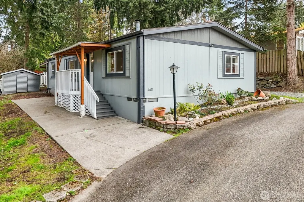 2402 S 370th Pl