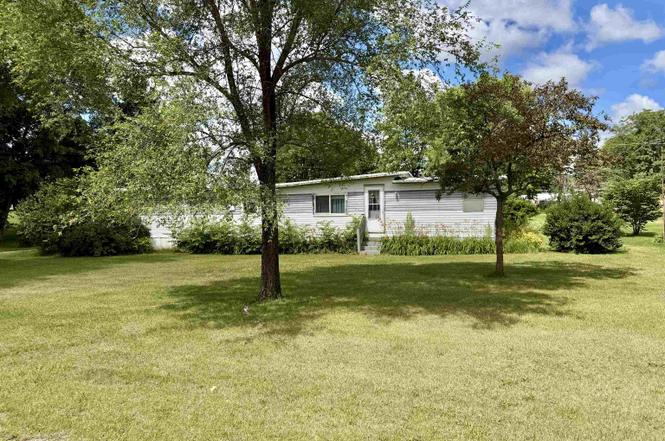 5172 Locust Ln