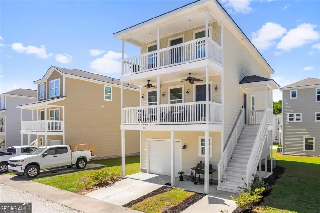102 Cathead Ln