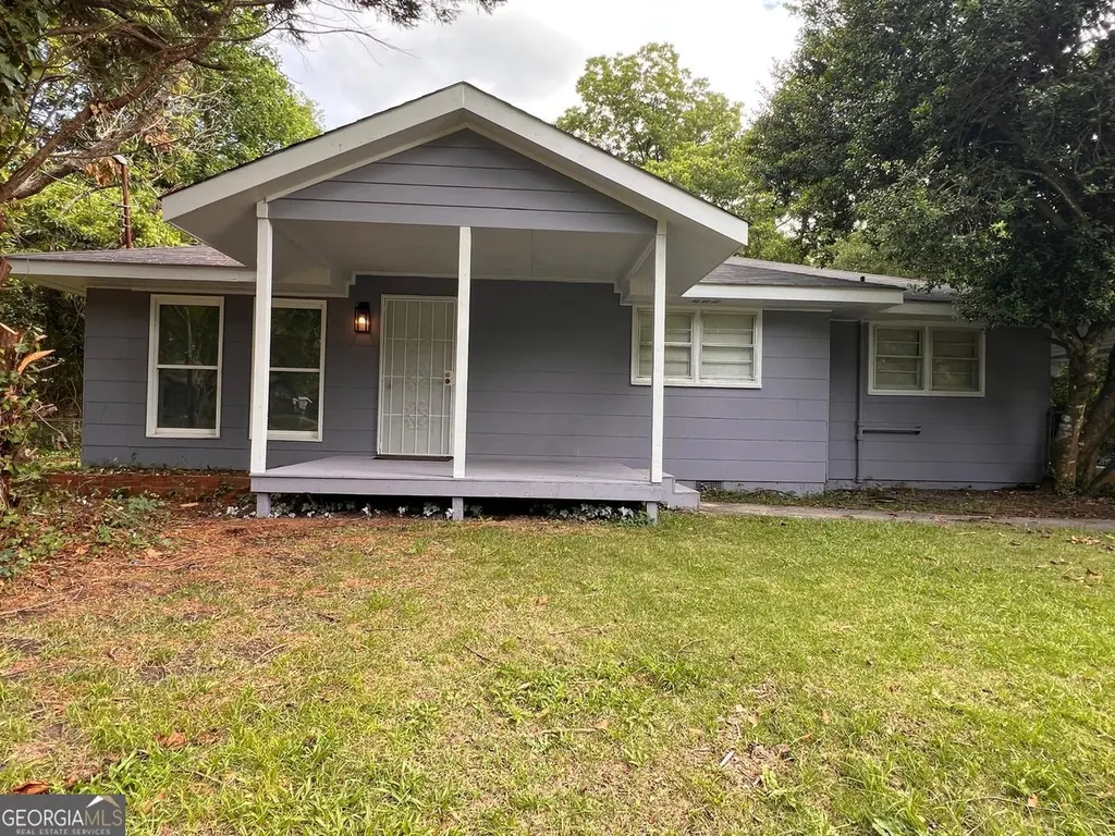 2768 Nancy Dr