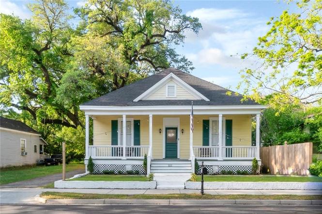 1111 Texas St