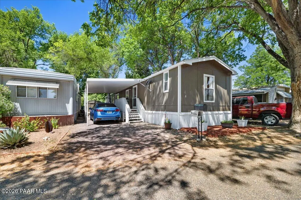 689 Whipple St #8