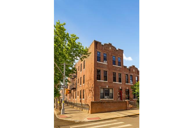 170 E 96th St