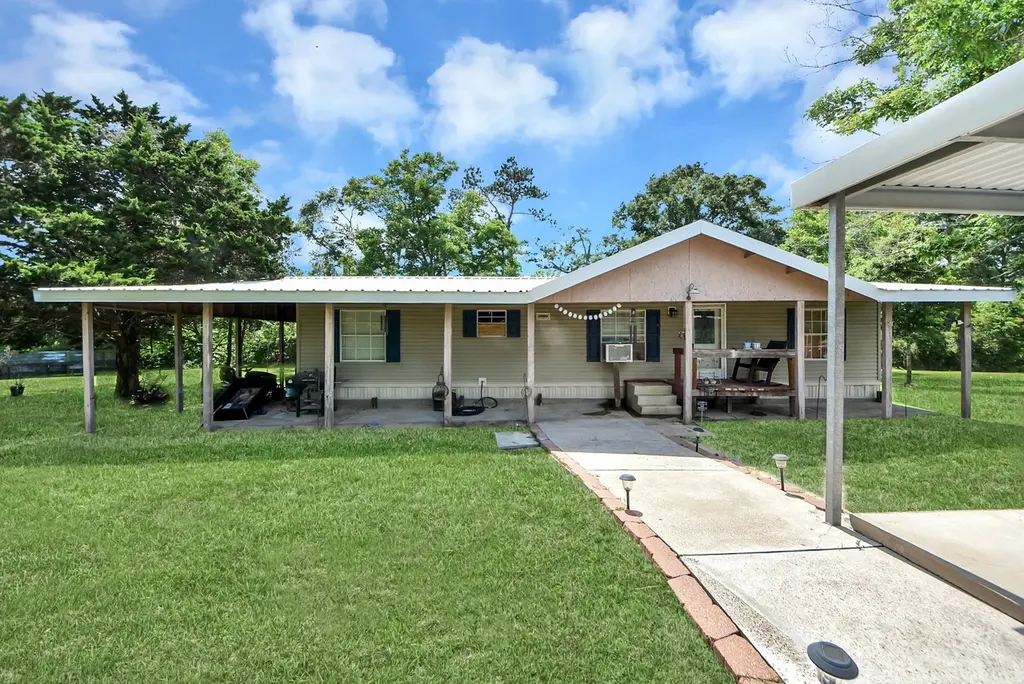 1240 Oliver Ln