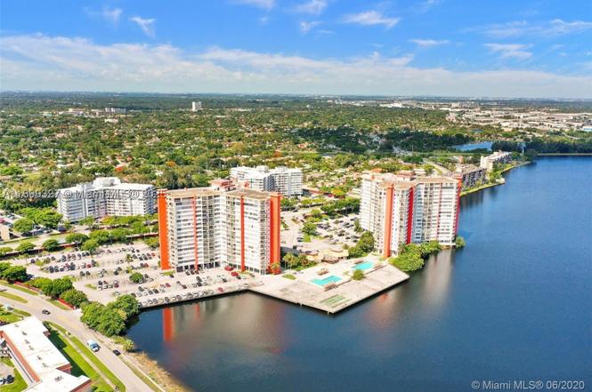 1351 NE Miami Gardens Dr Unit 1404E