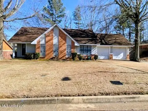 6162 Clarence Dr