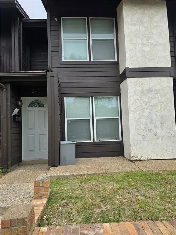 240 Rolling Hills Pl
