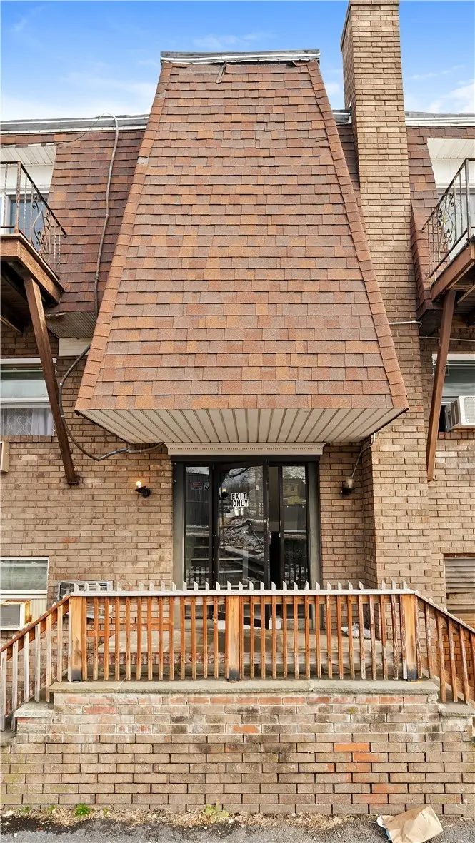 27 Gillen Ave Unit 207B