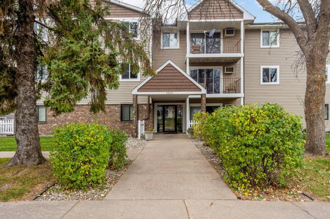 14115 Pennock Ave #303