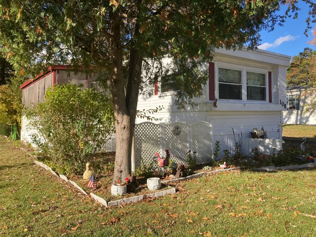 108 Redwwod Dr #256