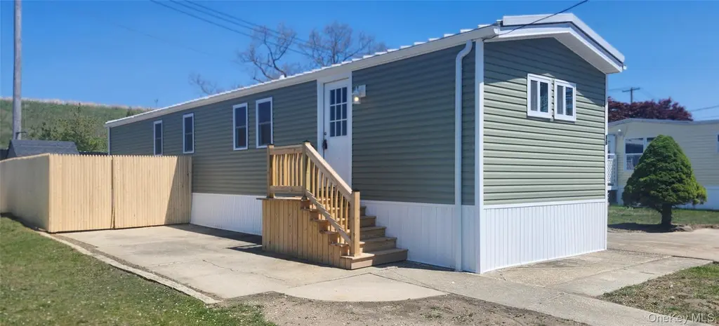 86 Lincoln Ave