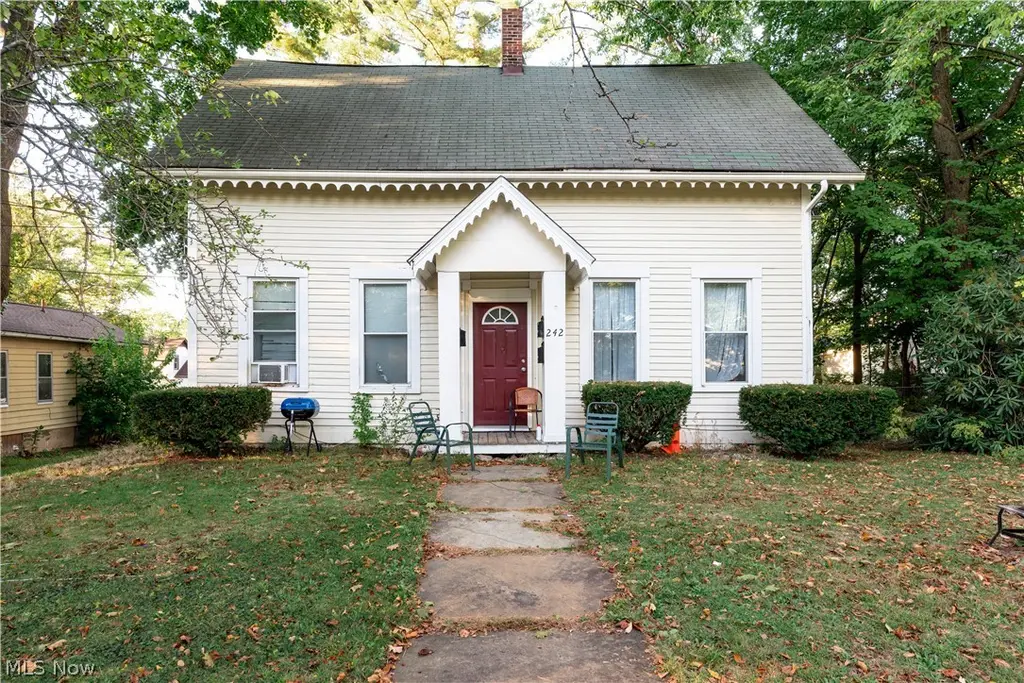 242 W Highland Ave