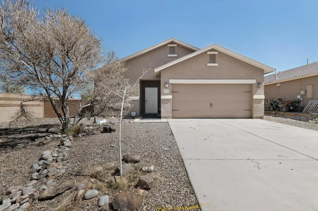 6701 Mountain Hawk Loop NE