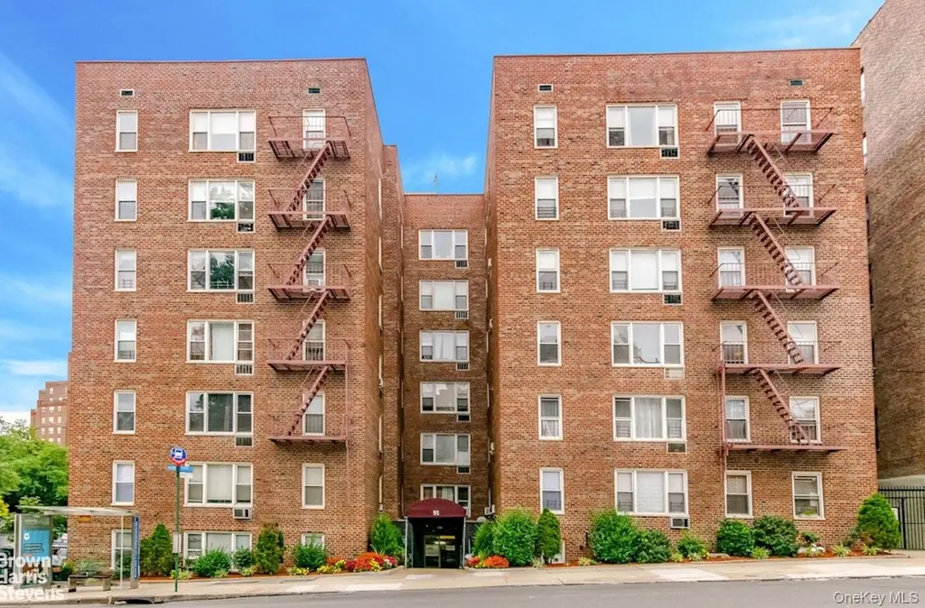 91 Van Cortlandt Ave W Unit 3F