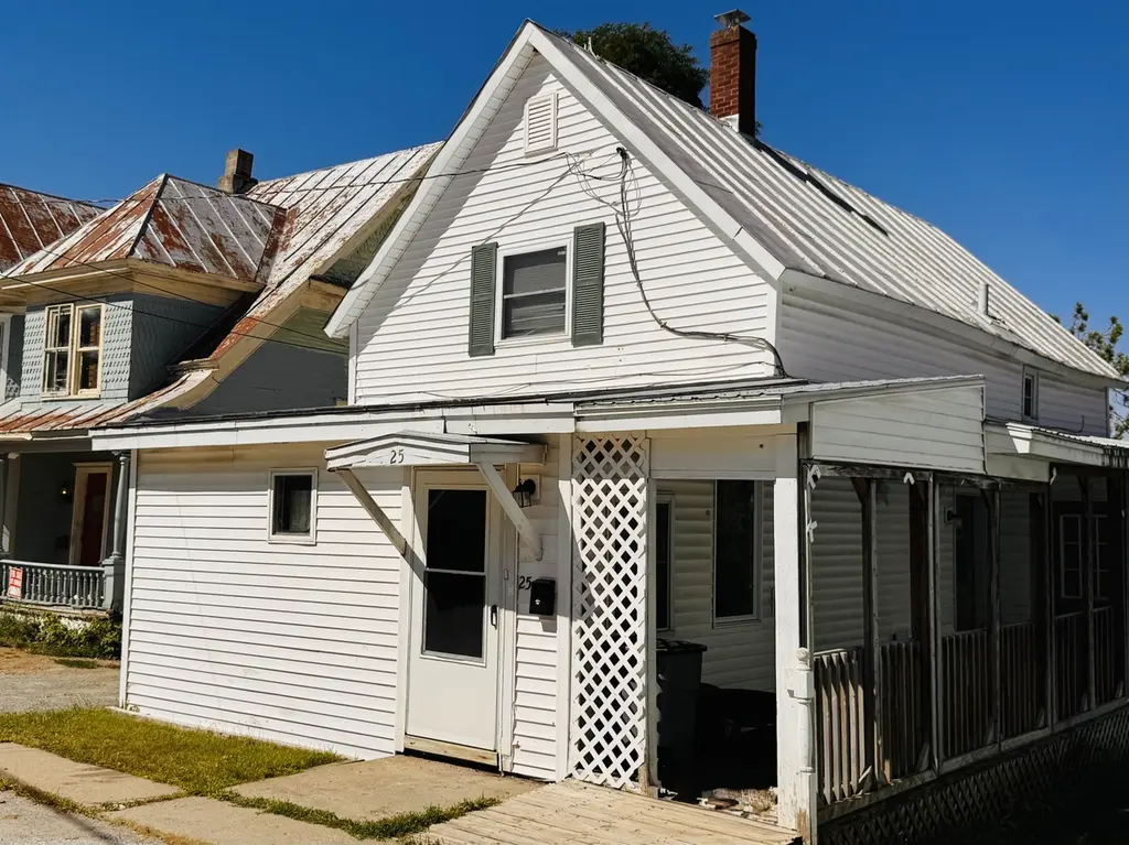 25 Sweat St
