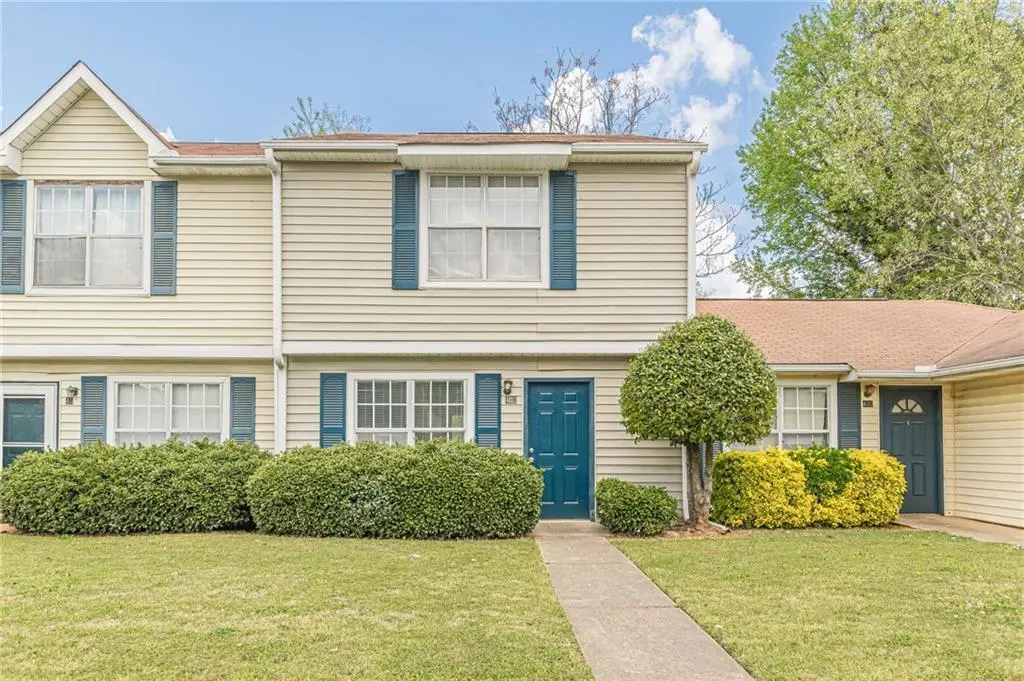 402 Bainbridge Dr