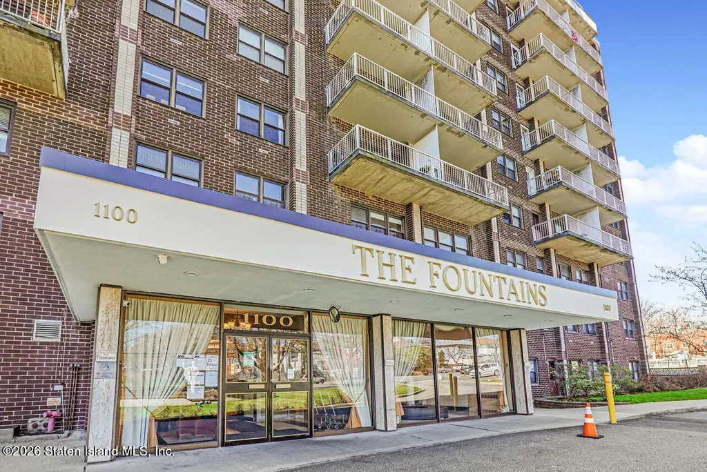 1100 Clove Rd Unit 4n