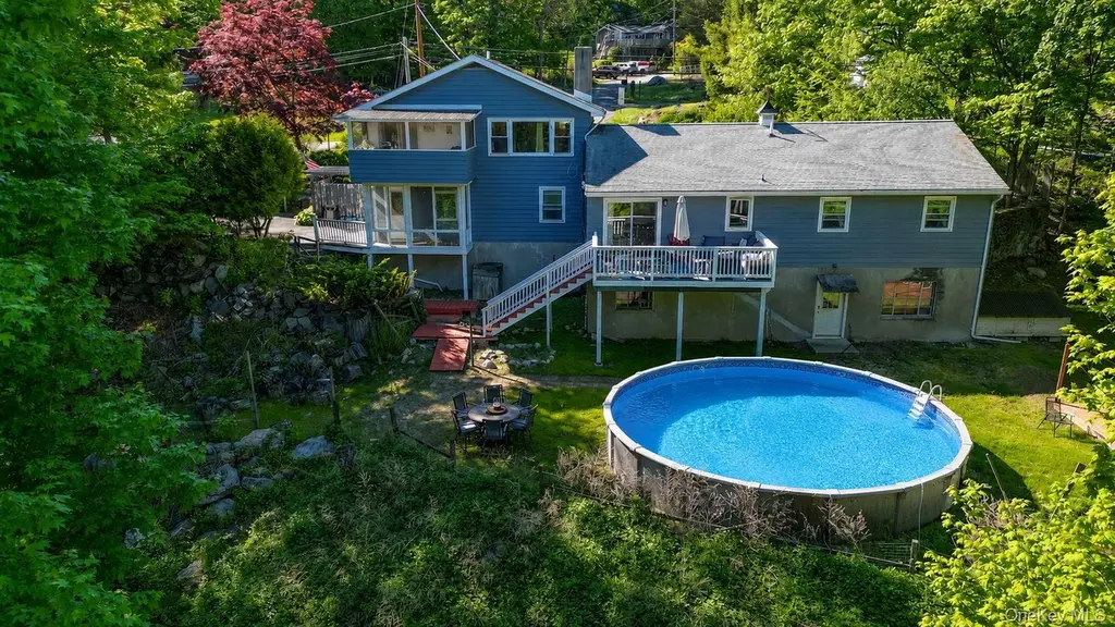 392 Oscawana Lake Rd