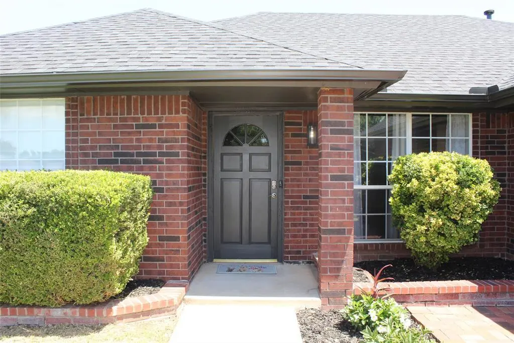 14813 Twelve Oaks Dr