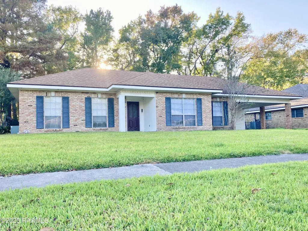 416 Orangewood Dr