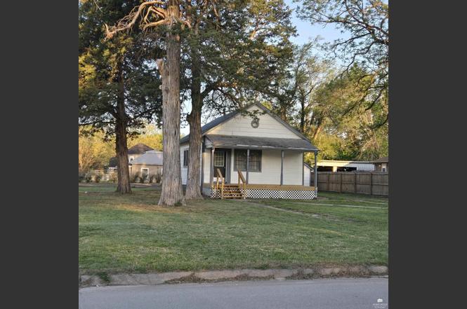 301 N Poplar St