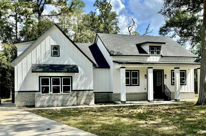 16 River Plantation Dr