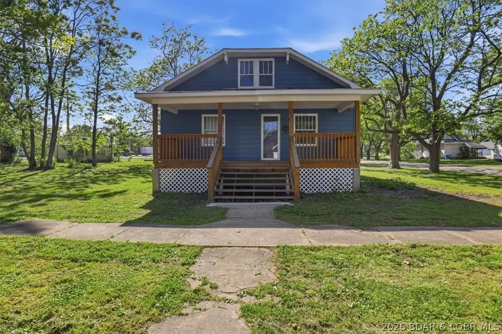 301 Locust St