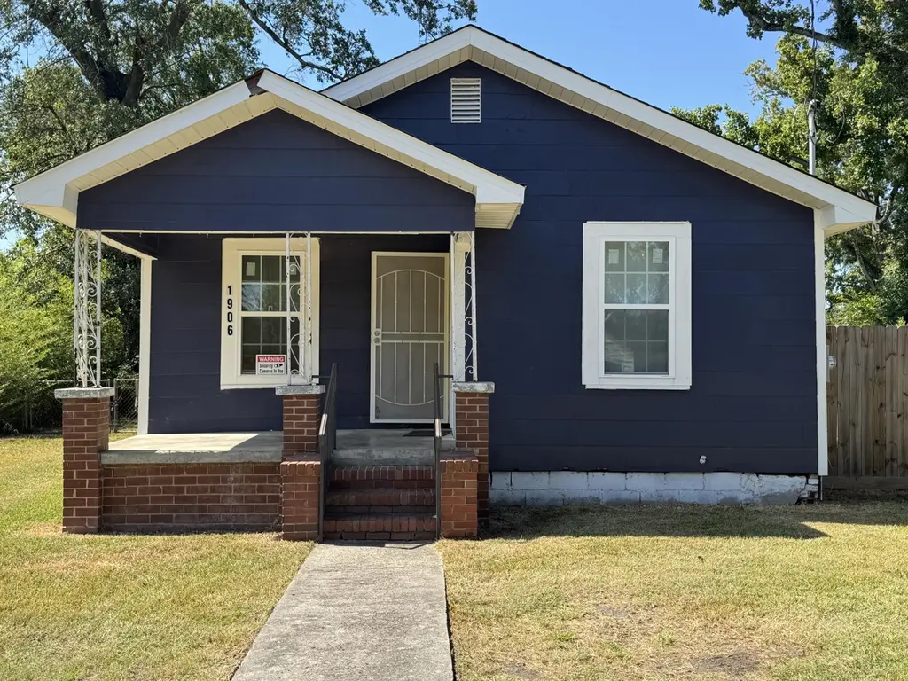 1906 Jenkins St
