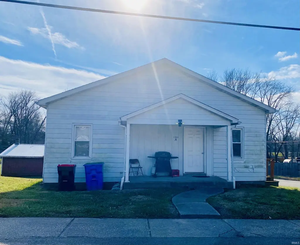 1301 E Walnut St