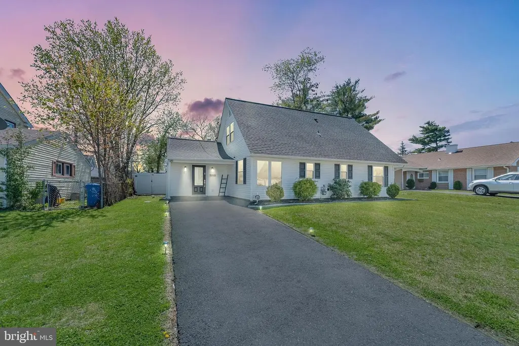 62 Ballad Ln