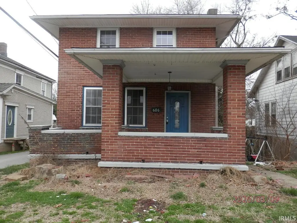 606 Adams St