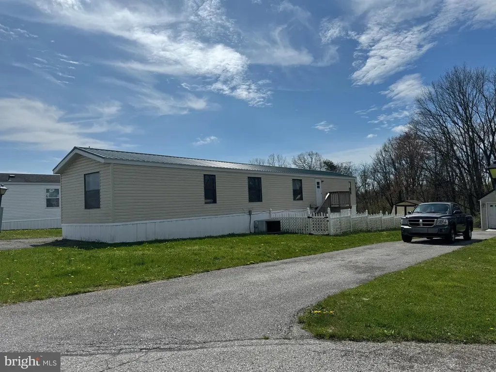 3871 Grosh Dr