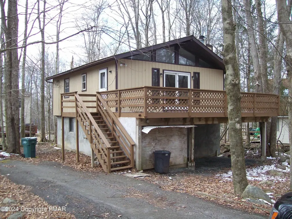 8062 Red Squirrel dr Dr