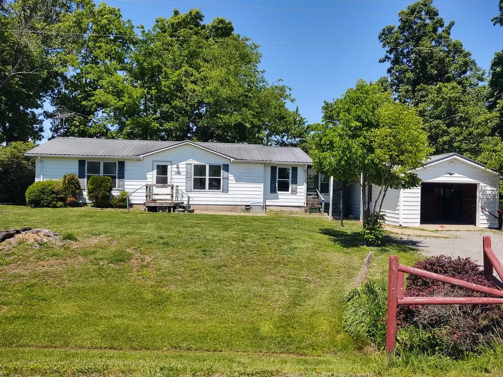 1045 Ozark Rd
