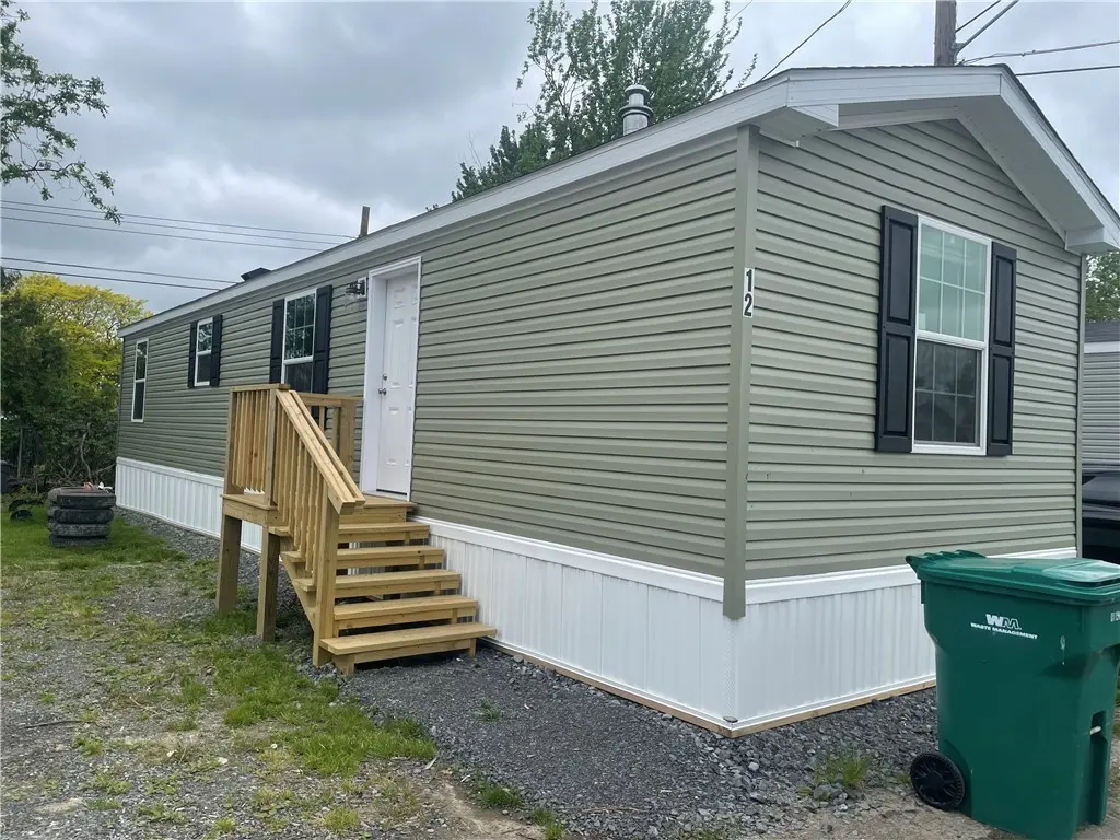 405 Lakeshore Dr