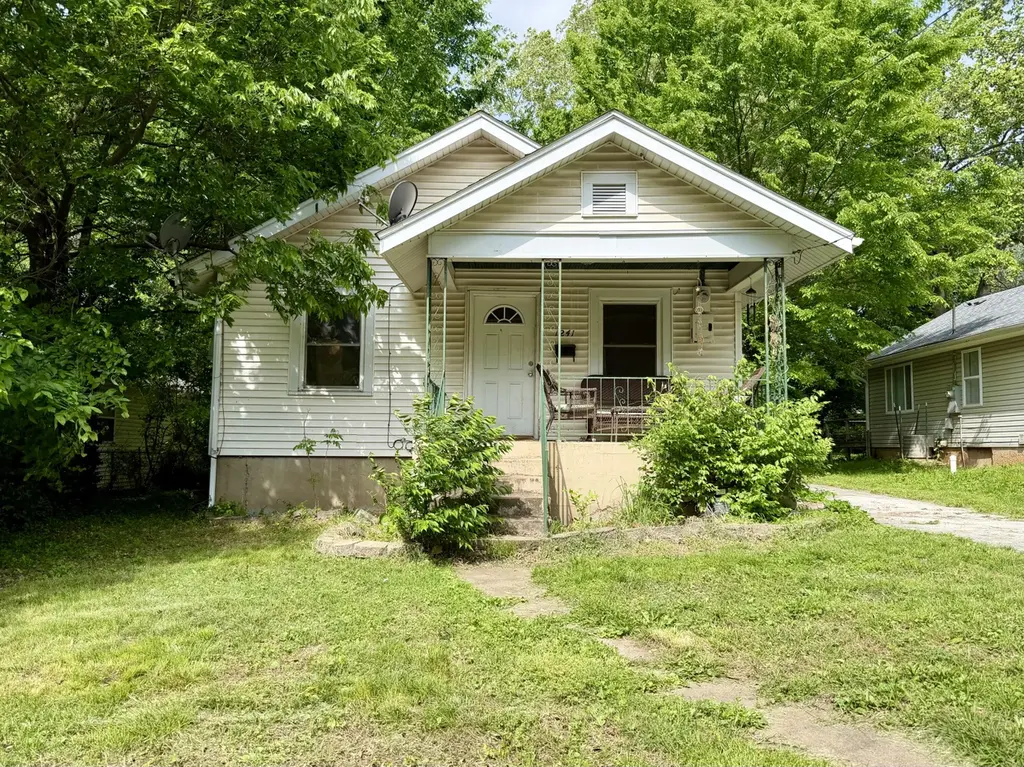 1241 S Ferguson Ave