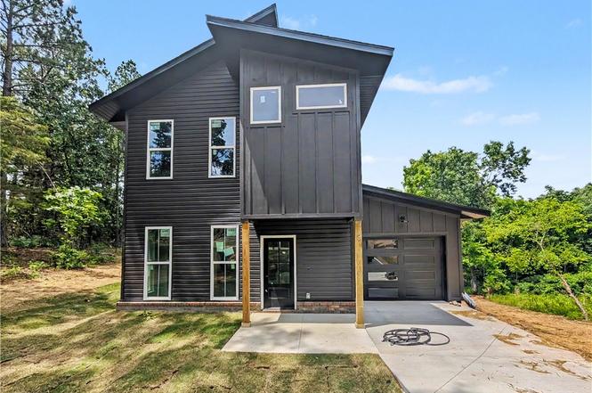 3 Granshire Ln