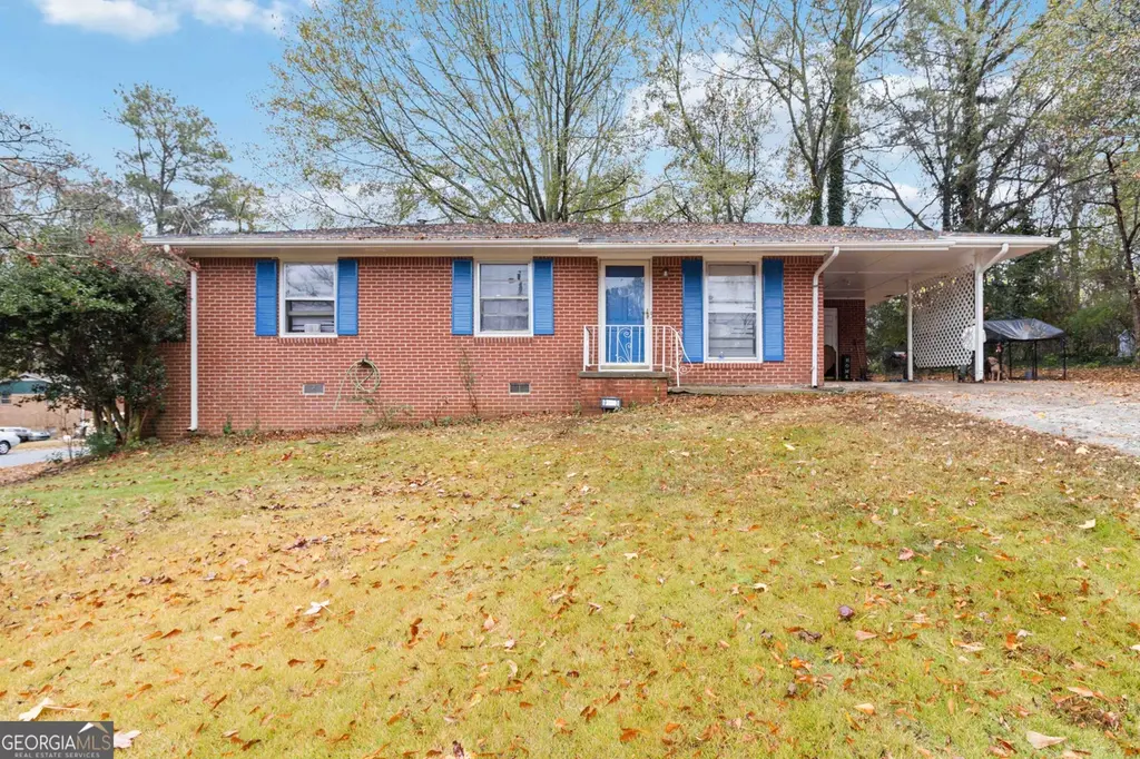 913 Longleaf Dr