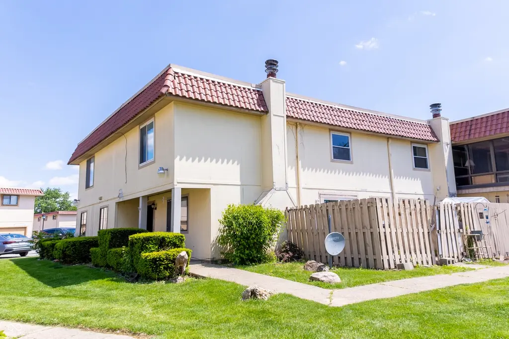 2714 Del Prado Dr