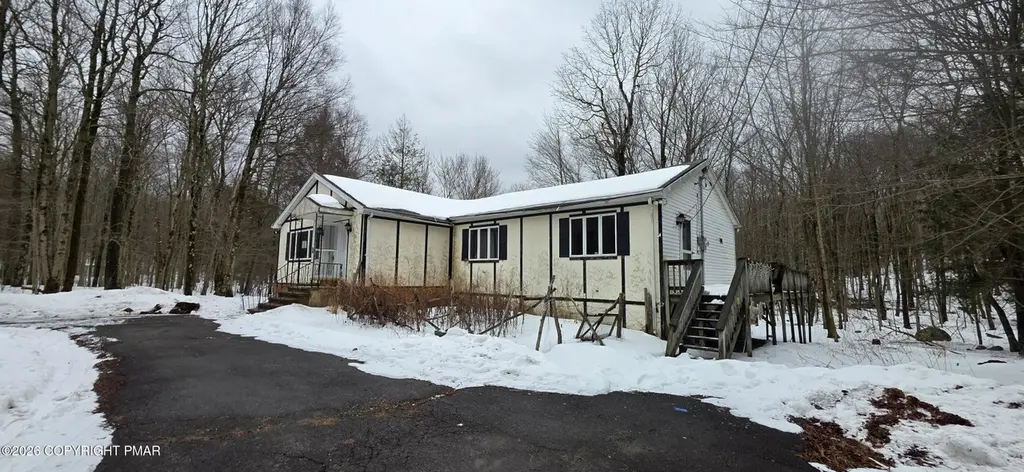 80 Woodland Dr