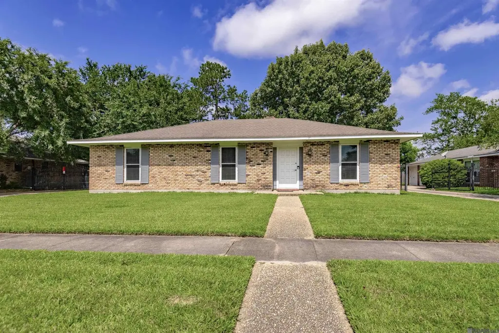 4620 Southwind Dr