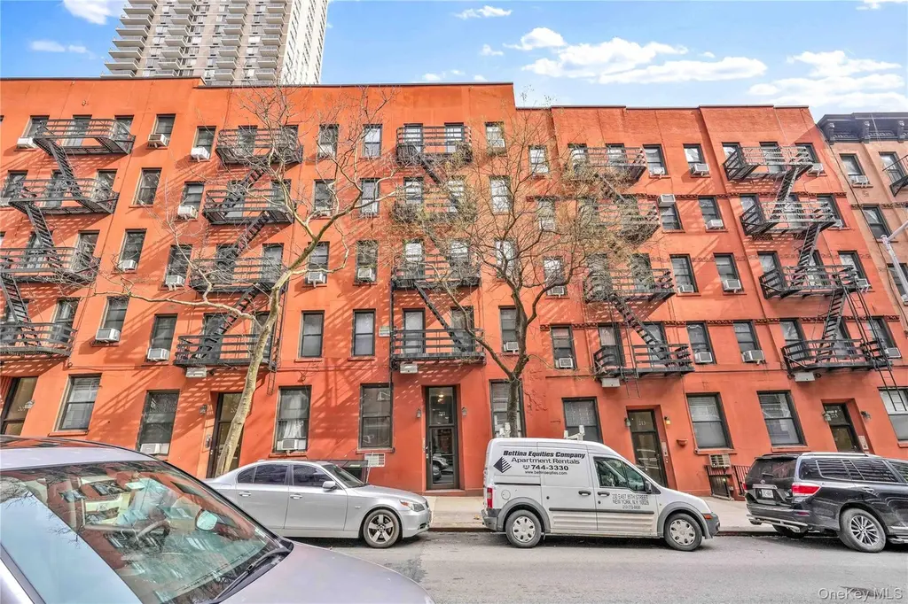 211 E 88 St Unit 2A