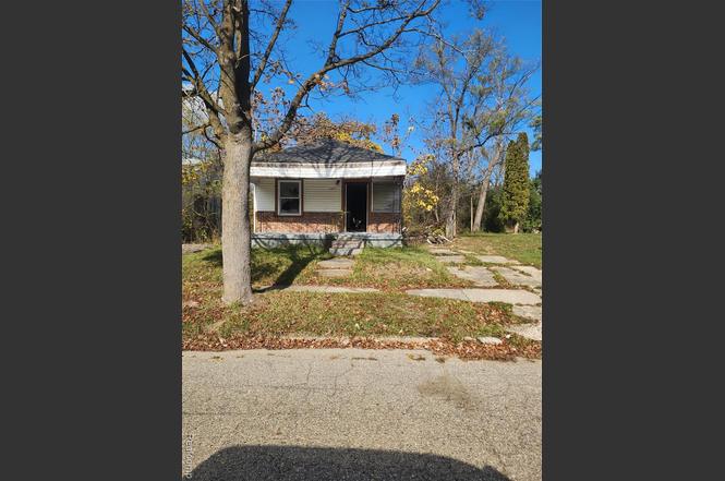 345 E Austin Ave
