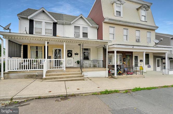 1917 W Walnut St