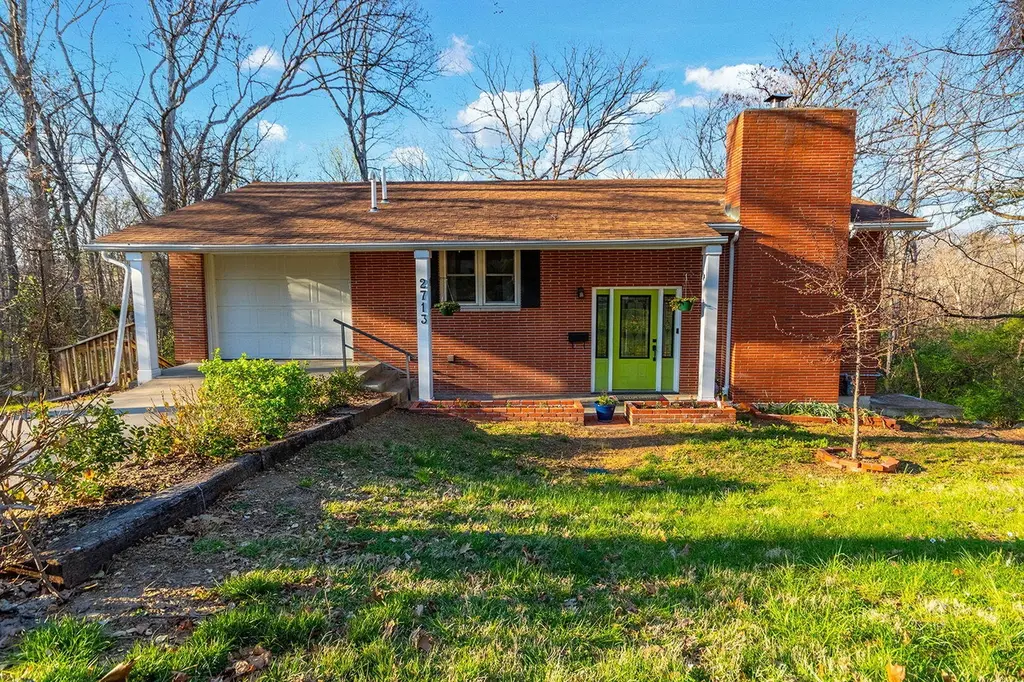2713 Squire Cir
