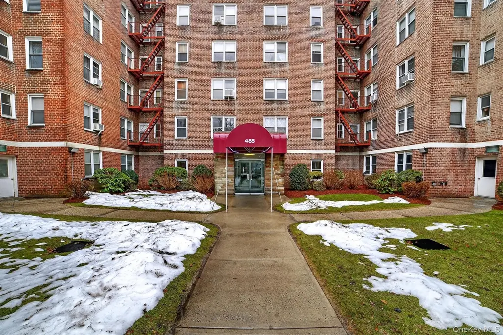 485 Bronx River Rd Unit C55