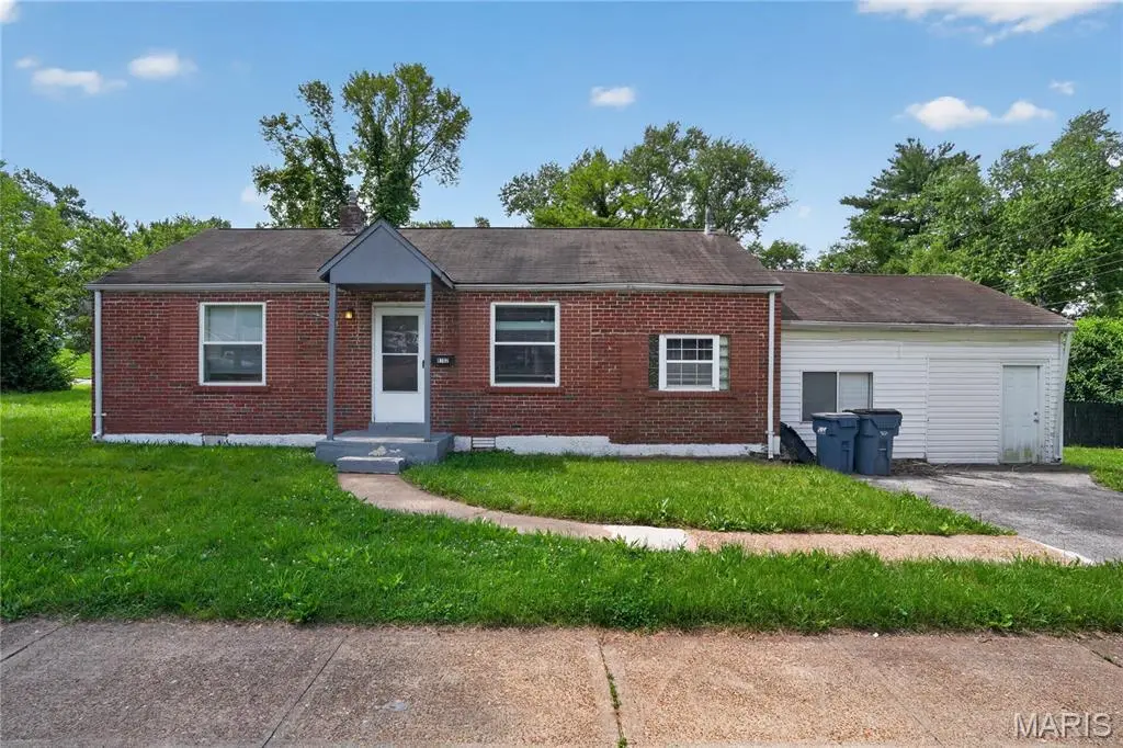 8102 Frost Ave