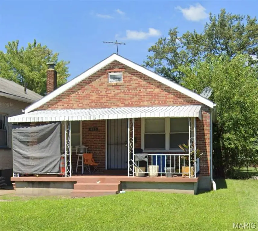 405 Christian Ave