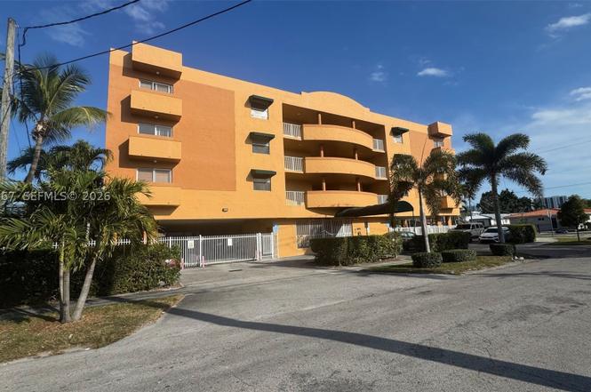 2441 SW 31st Ave #303